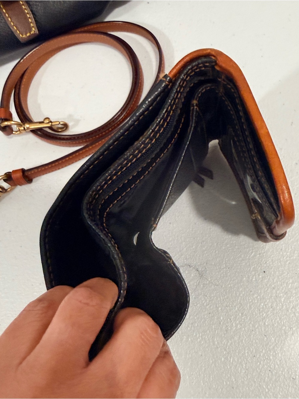 Dooney & Bourke Black & Brown Leather Handbag with Matching Wallet and Strap - Picture 9 of 11